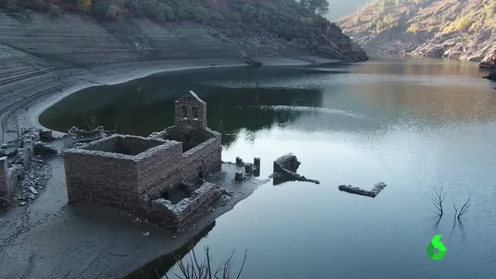 Las ruinas de antiguos pueblos sumergidos se han convertido en una nueva atracción turística Las ruinas de antiguos pueblos sumergidos se han convertido en una nueva atracción turística