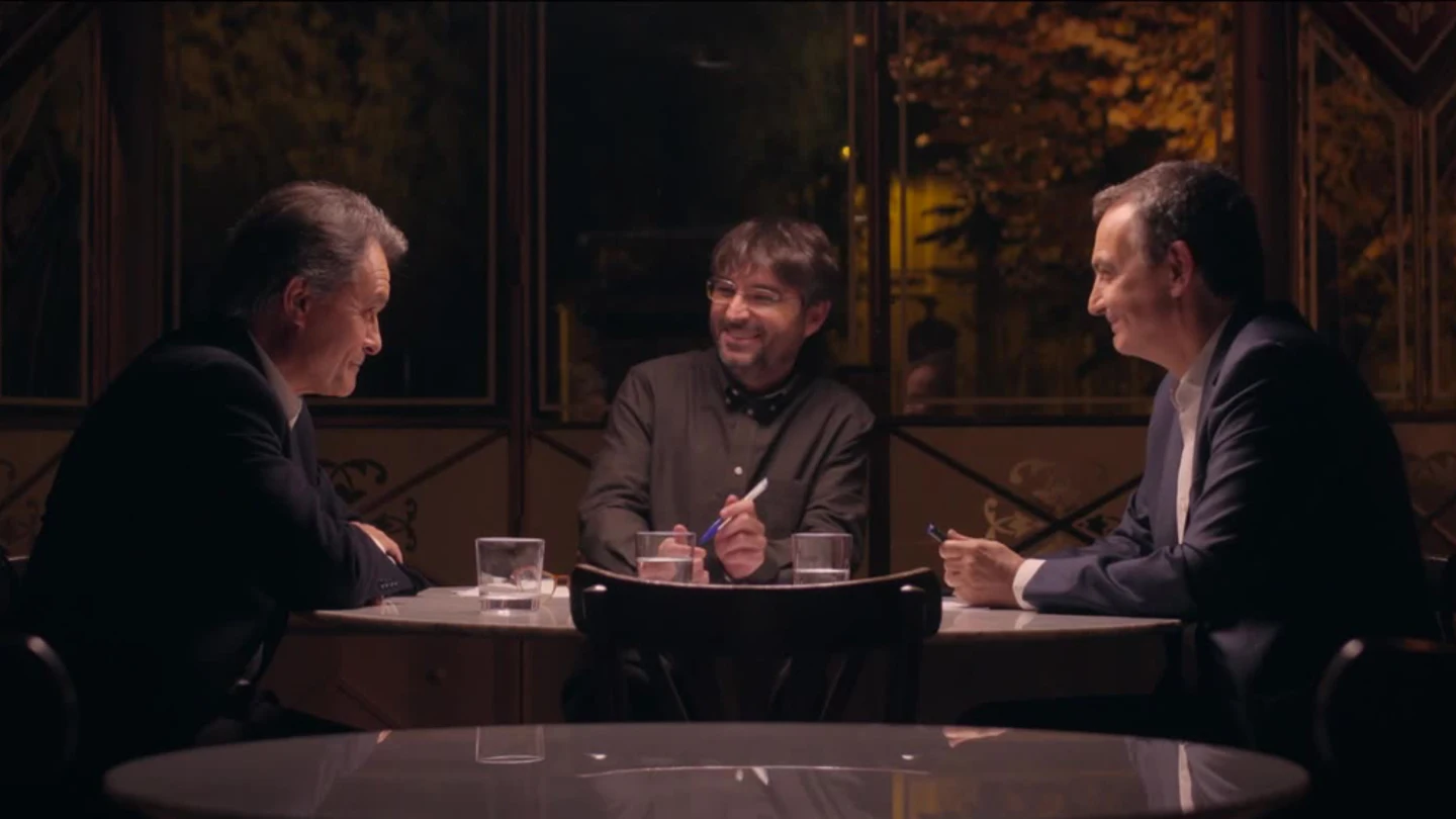 Jordi Évole modera el primer cara a cara en Salvados entre el expresident de la Generalitat, Artur Mas, y el expresidente del Gobierno, José Luis Rodríguez Zapatero Jordi Évole modera el primer cara a cara en Salvados entre el expresident de la Generalitat, Artur Mas, y el expresidente del Gobierno, José Luis Rodríguez Zapatero