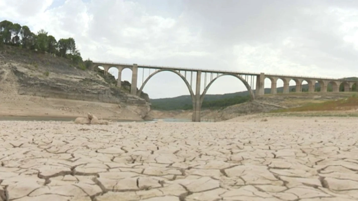 La sequía La sequía deja los embalses españoles en mínimos históricos