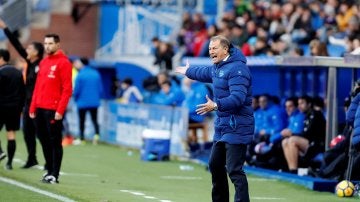 Gianni De Biasi, en un partido del Alavés