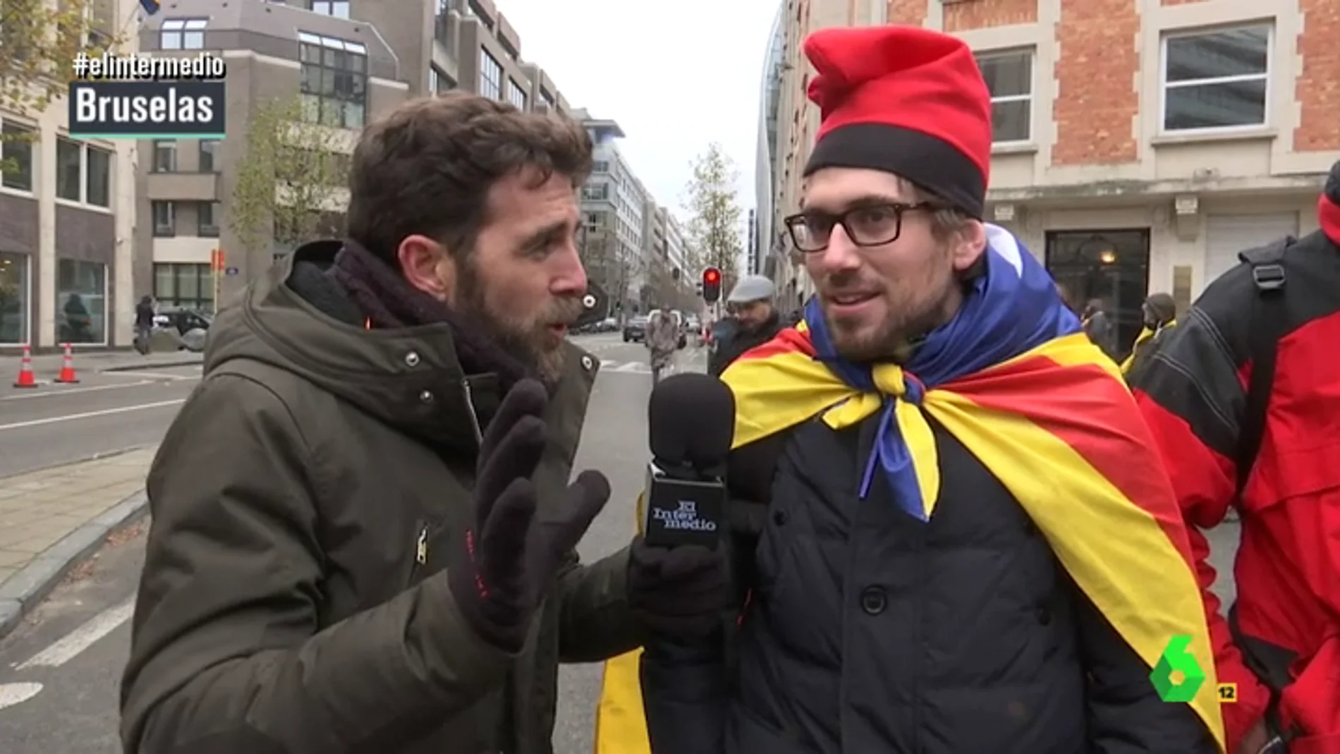 Gonzo en Bruselas con un independentista