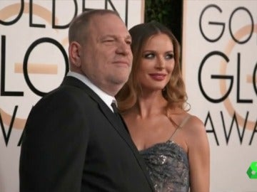 El productor Harvey Weinstein posa para la prensa El productor Harvey Weinstein posa para la prensa