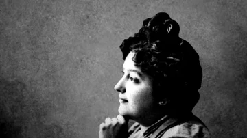 Vida e historia de Carmen de Burgos, la brillante mente detrás de 'Perico el de los palotes' que el franquismo quiso borrar de nuestra memoria