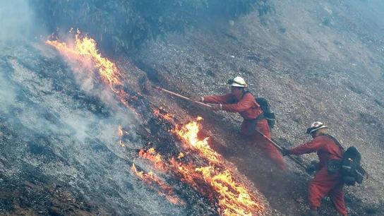 Labores de extinción en California Incendios en California