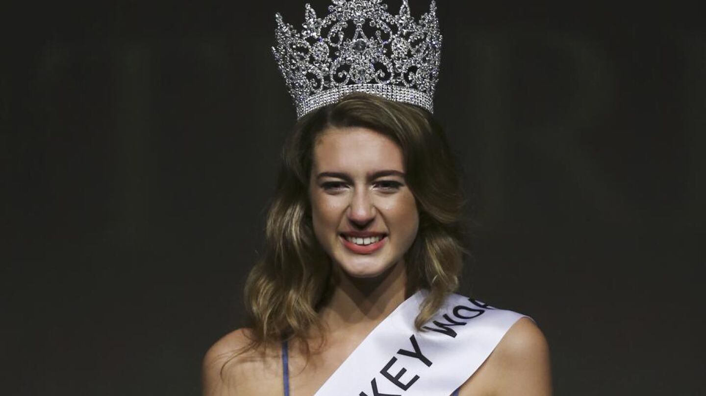 Itir Esen, Miss Turqu&iacute;a 2017