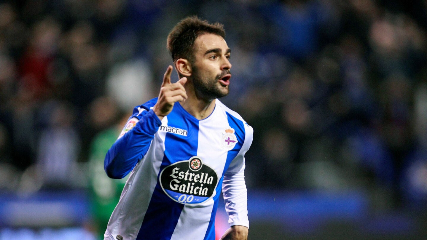 Adri&aacute;n L&oacute;pez celebra un gol