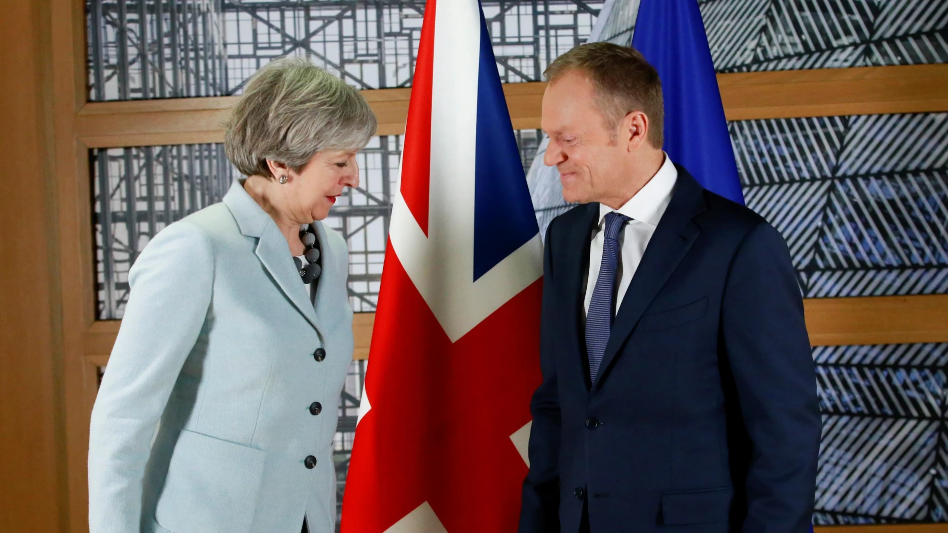 Theresa May, primera ministra de Reino Unido, y Donald Tusk, presidente del Consejo Europeo