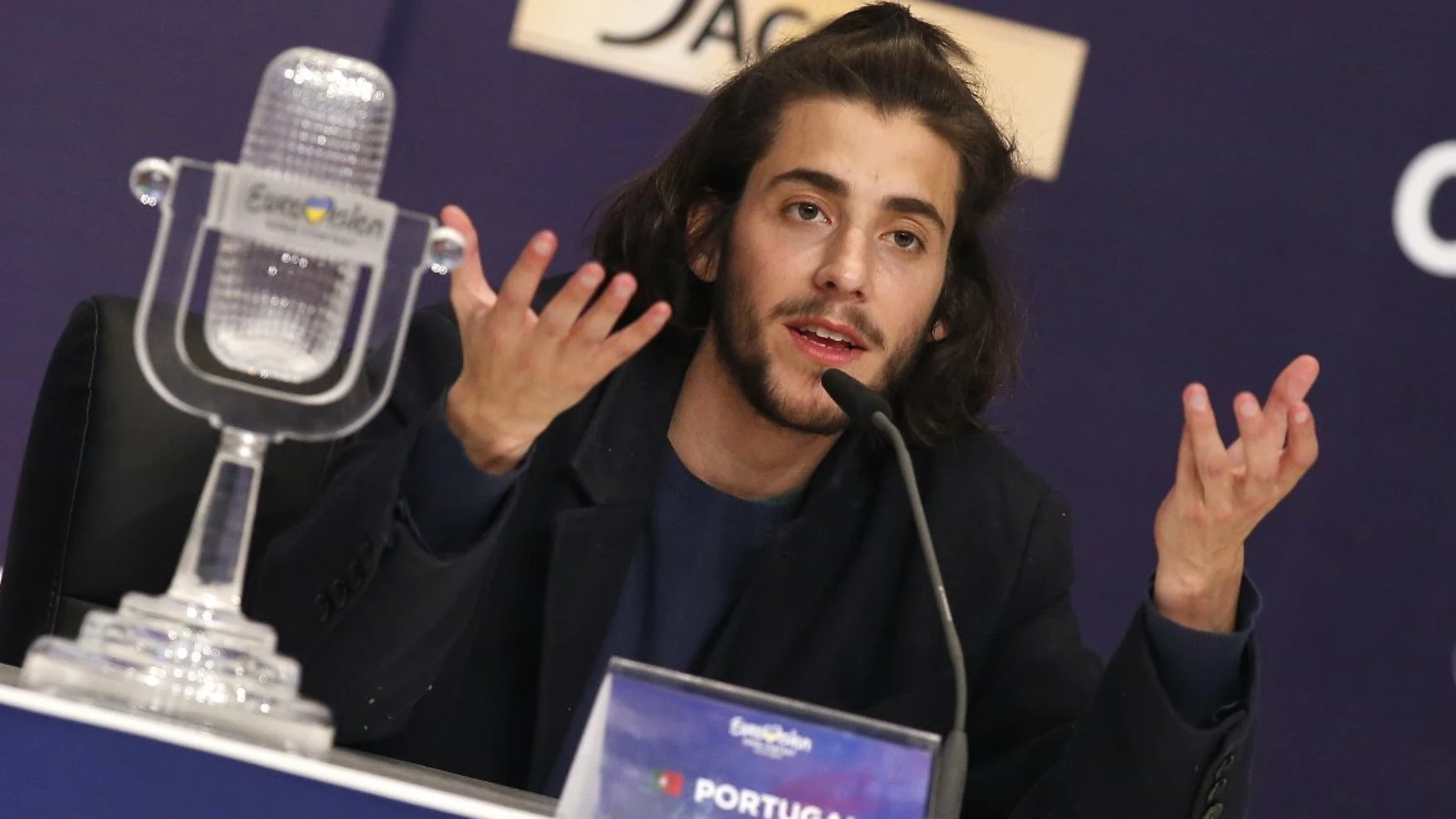 Salvador Sobral durante una rueda de prensa tras su triunfo en el último festival de Eurovisión
