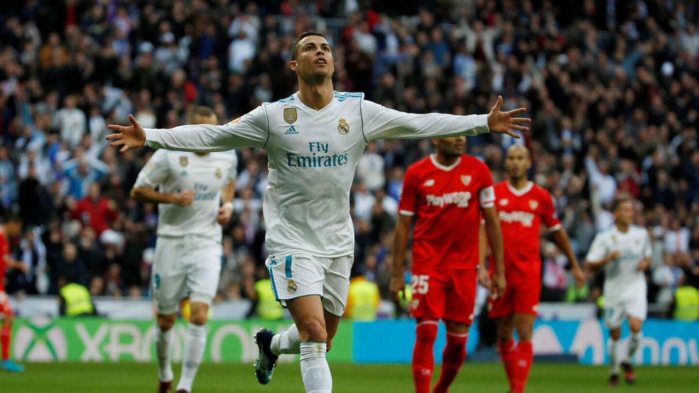 Cristiano Ronaldo celebra uno de sus goles en el Santiago Bernab&eacute;u