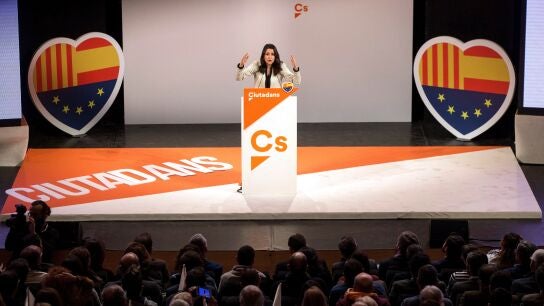 La candidata a la presidencia de la Generalitat por Ciudadanos, In&eacute;s Arrimadas