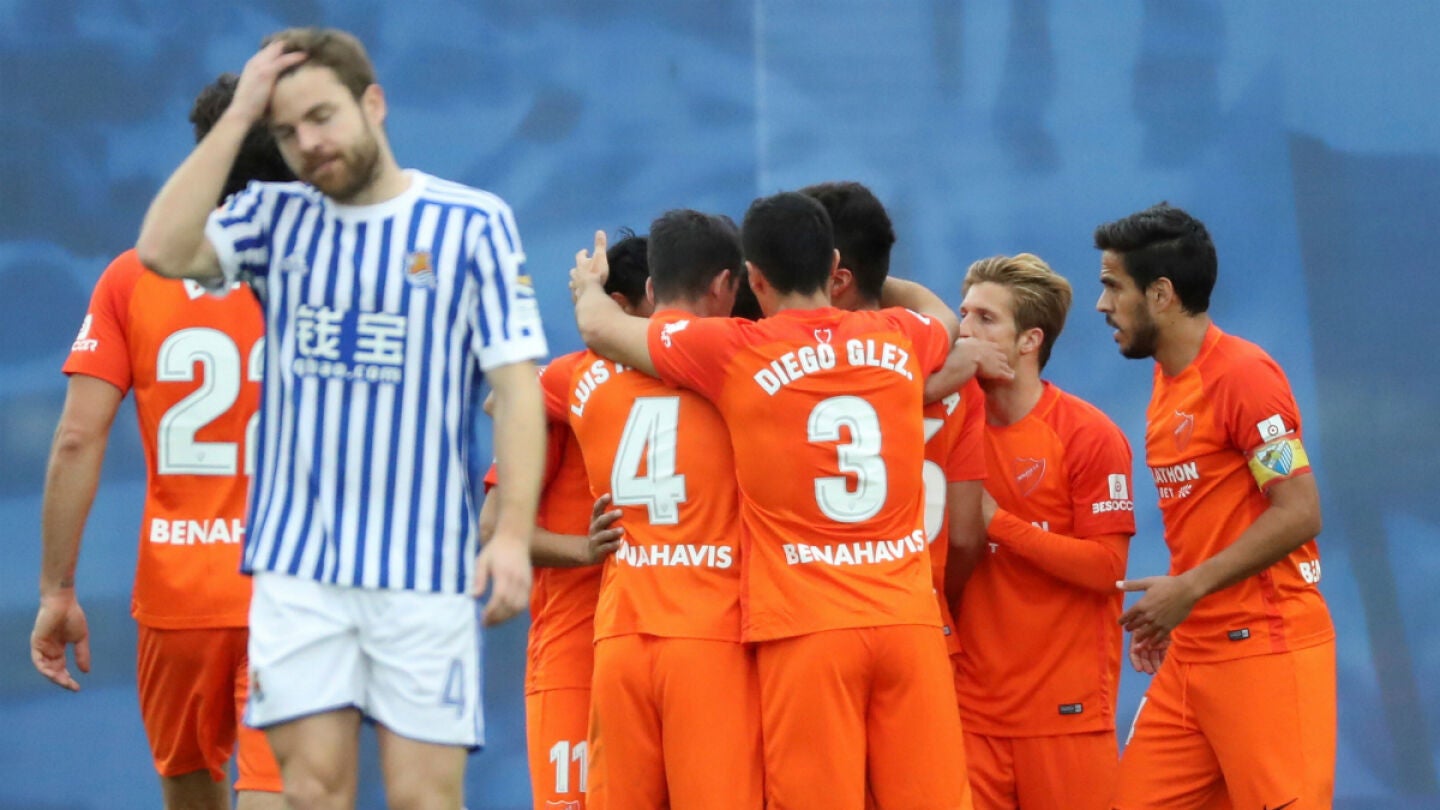 El M&aacute;laga celebra un gol