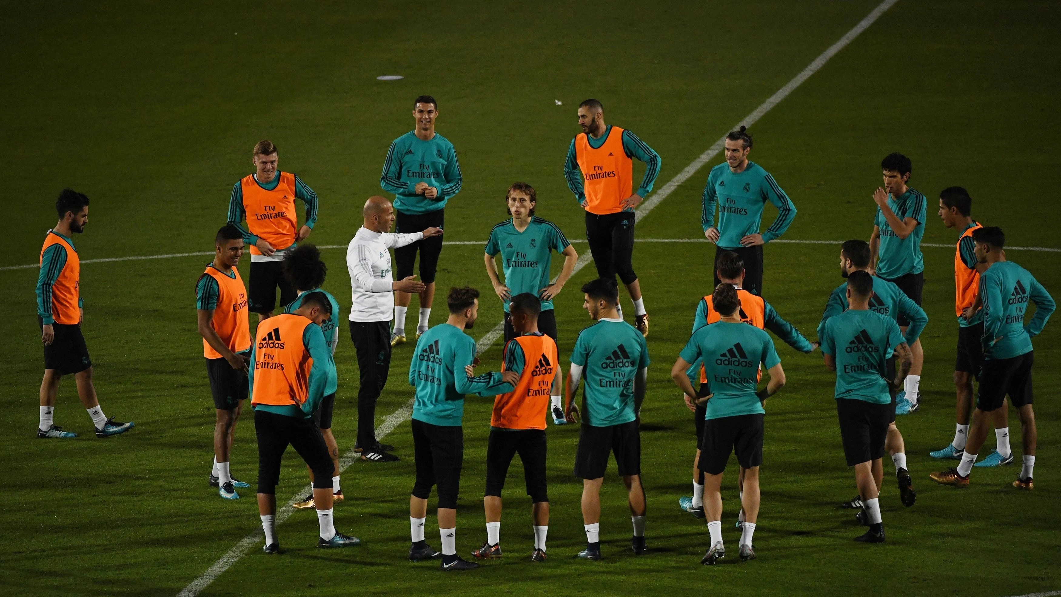 Los jugadores del Real Madrid se ejercitan en Abu Dabi