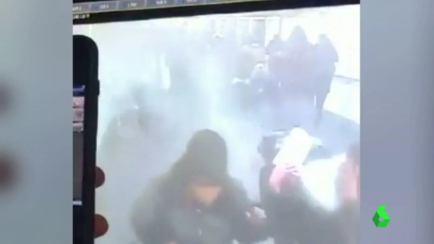 La explosión de la estación de autobús de Nueva York, captada por las cámaras La explosión de la estación de autobús de Nueva York, captada por las cámaras