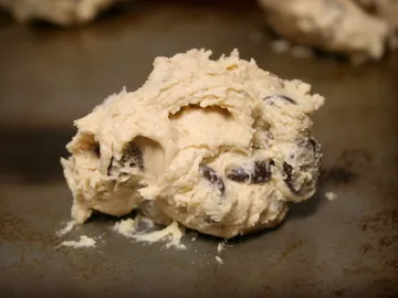 Las altas temperaturas del horno acaban con las bacterias que pudieran estar presentes en la masa Las altas temperaturas del horno acaban con las bacterias que pudieran estar presentes en la masa