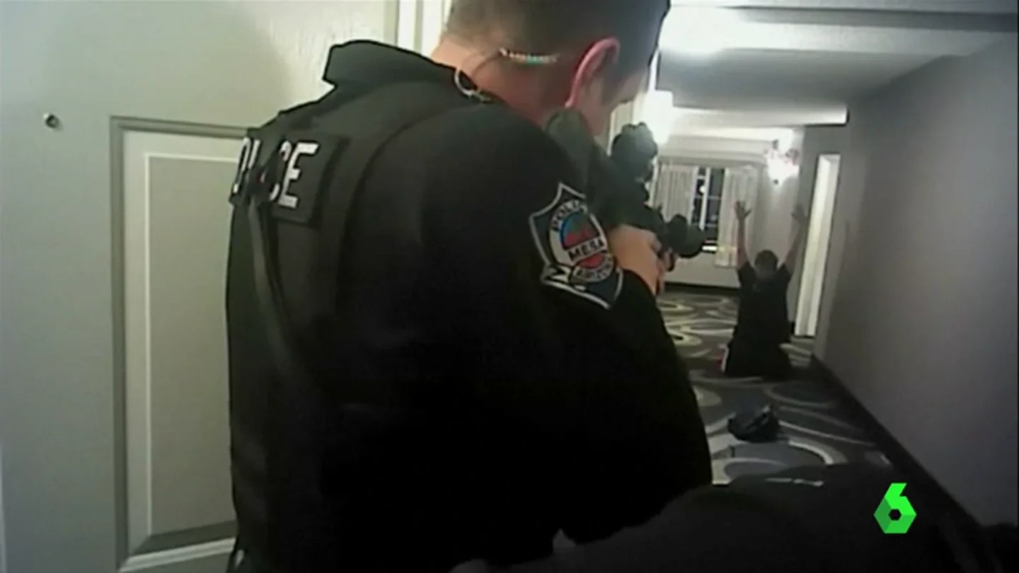 Un agente acribilla a tiros a un hombre desarmado en un hotel de EEUU Un agente acribilla a tiros a un hombre desarmado en un hotel de EEUU