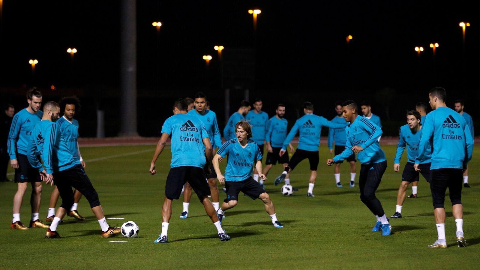 Los jugadores del Real Madrid se ejercitan en Abu Dabi