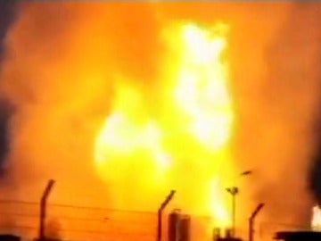 Enorme incendio tras la explosión de uno de los principales gasoductos centroeuropeos Enorme incendio tras la explosión de uno de los principales gasoductos centroeuropeos
