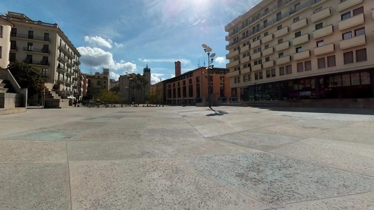 Plaza de la Constitución en Girona Plaza de la Constitución en Girona