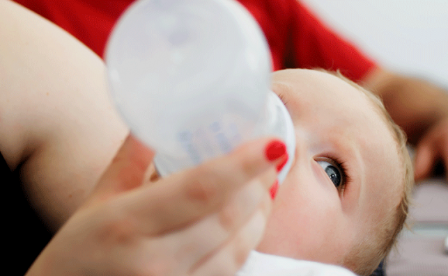 El Biberon El Sacaleches Y Otros Clasicos De La Crianza Reinventados Por Padres Y Madres Frikis