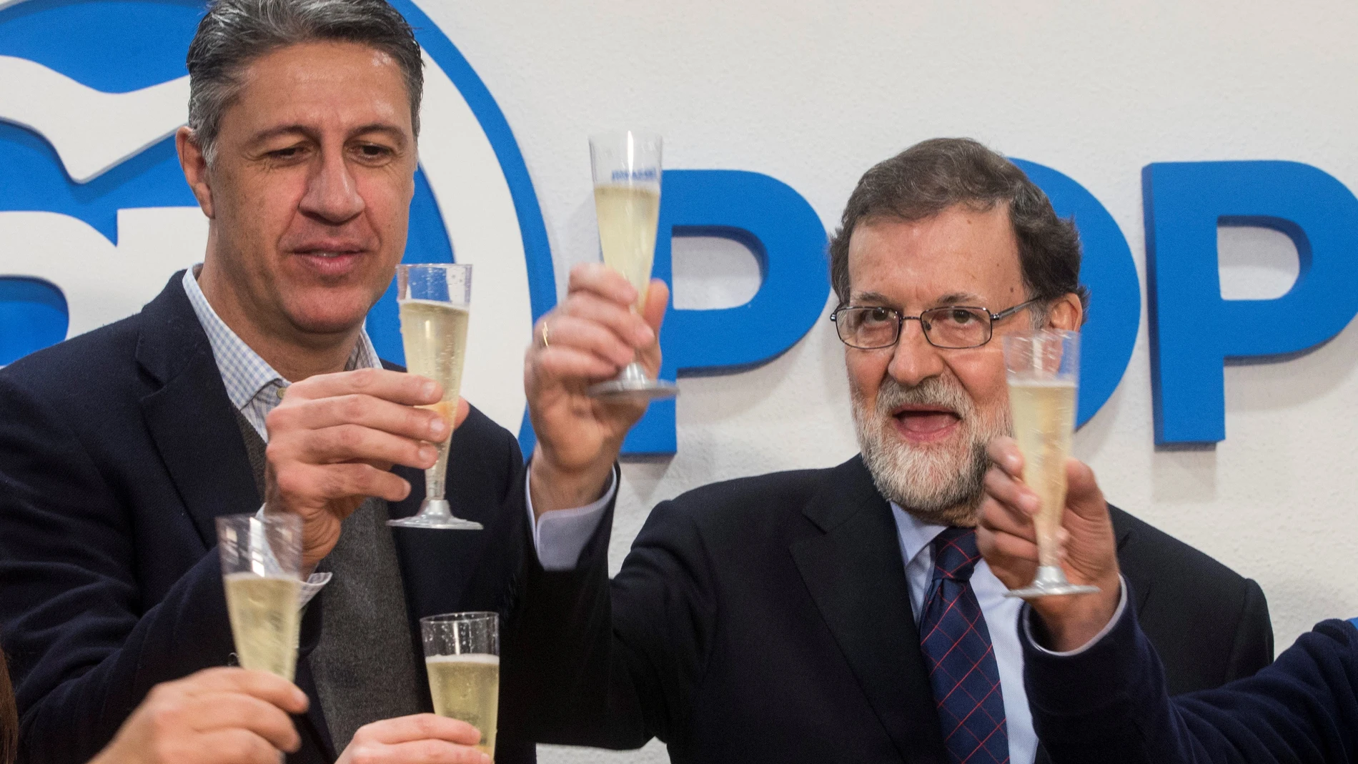 Mariano Rajoy brinda con cava catalán