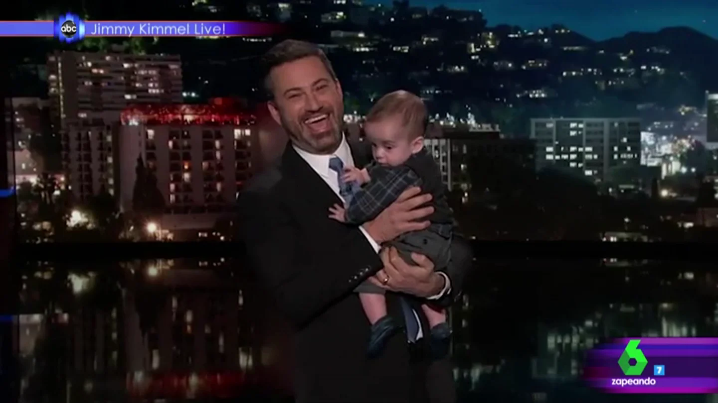 Jimmy Kimmel con su hijo Jimmy Kimmel con su hijo