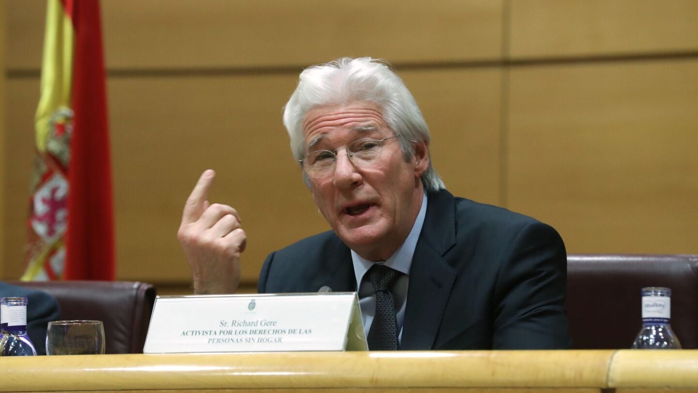 Richard Gere participa en el Senado en acto a favor de los sin techo