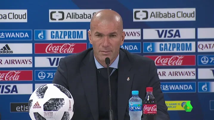 Zidane: "No quiero un delantero, Benzema ha estado muy bien" Zidane: "No quiero un delantero, Benzema ha estado muy bien"