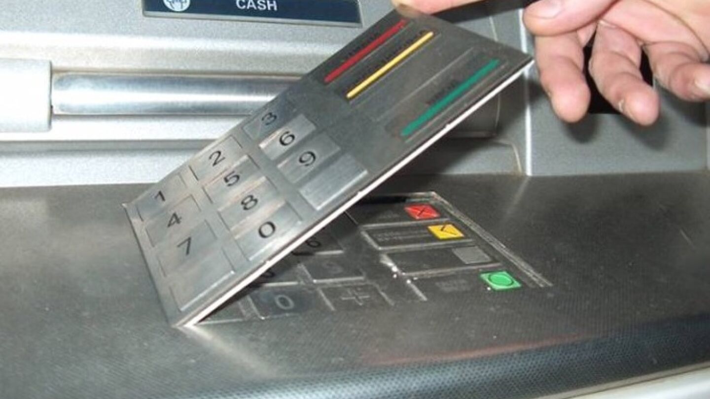 Cajero autom&aacute;tico manipulado