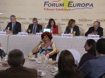 Carmen de Mairena opina sobre política: "Ay, qué harta estoy de esta dictadura. Tengo ganas de entregar el país a los comunistas" Carmen de Mairena opina sobre política: "Ay, qué harta estoy de esta dictadura. Tengo ganas de entregar el país a los comunistas"