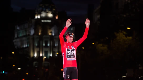 Chris Froome celebra su triunfo en la Vuelta Chris Froome celebra su triunfo en la Vuelta