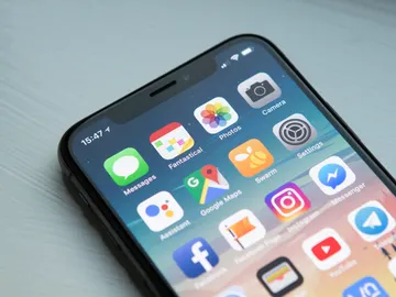 iPhone iPhone