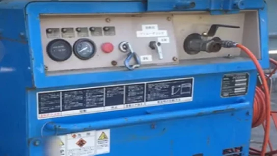 Un compresor de aire Un compresor de aire