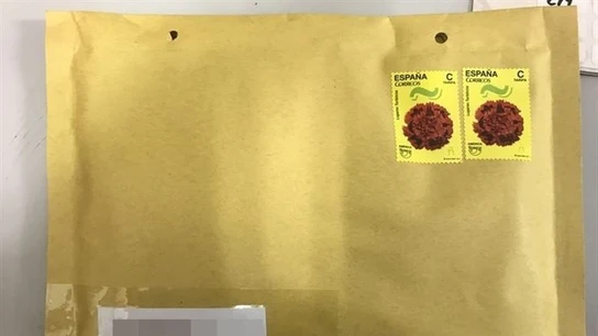 Sobre utilizado para el tráfico de marihuana por correo ordinario Sobre utilizado para el tráfico de marihuana por correo ordinario