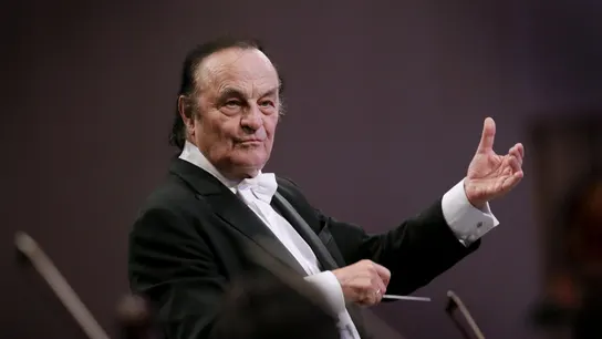 El director suizo Charles Dutoit El director suizo Charles Dutoit