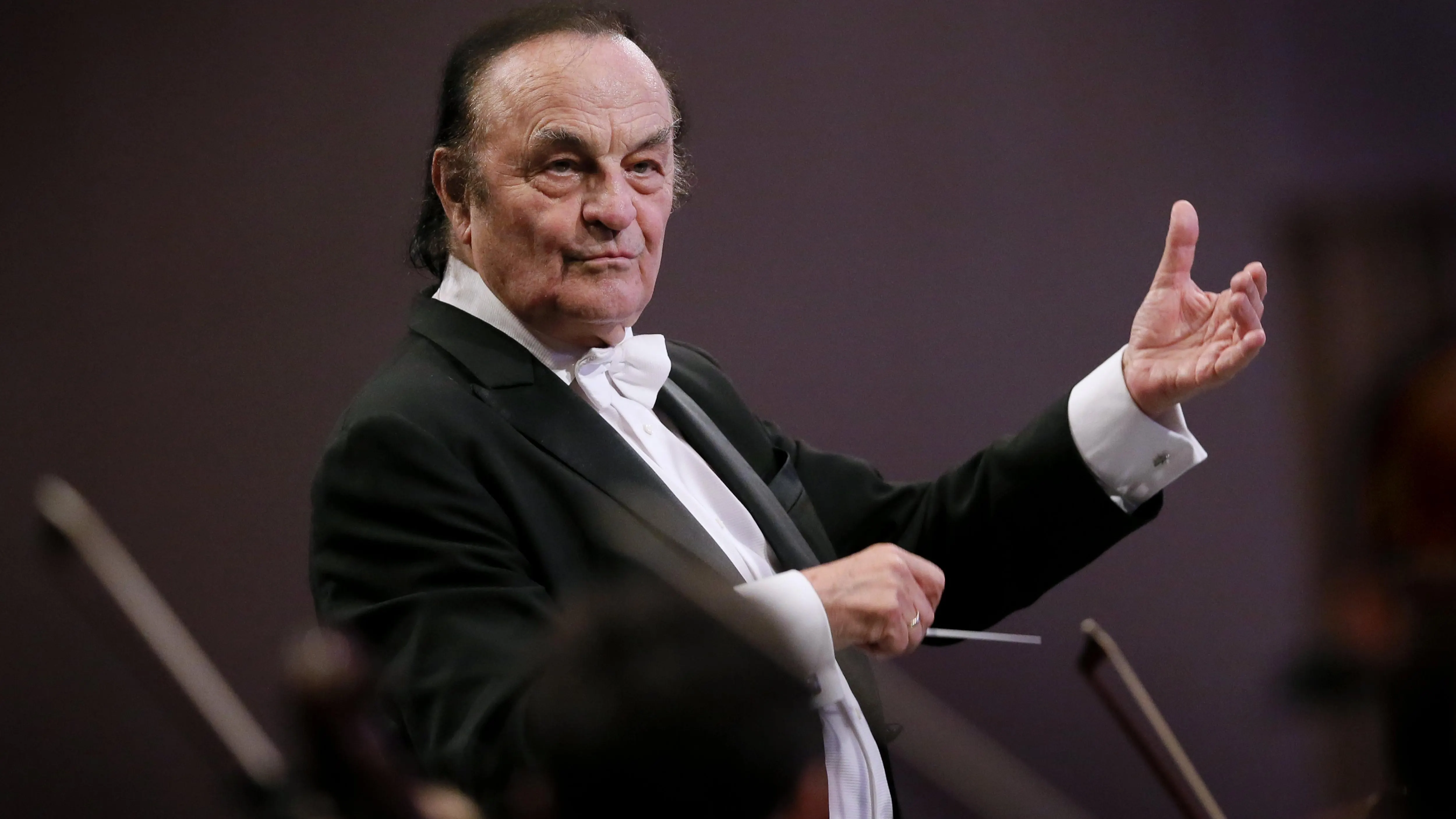 El director suizo Charles Dutoit El director suizo Charles Dutoit