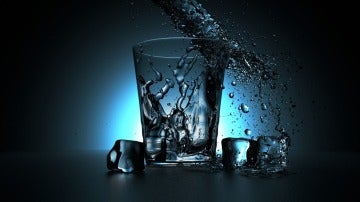 El agua fluctúa entre dos estados líquidos a -44 grados