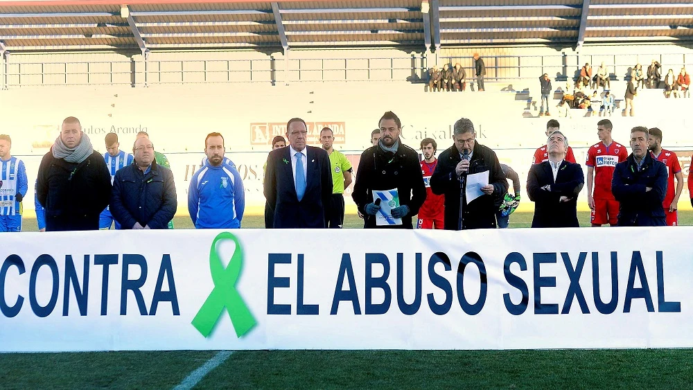 Acto contra el abuso sexual en el estadio de la Arandina C.F.