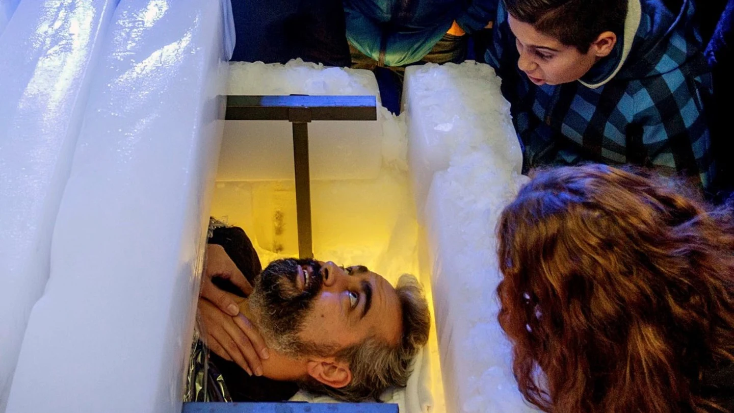 El ilusionista Víctor Cerro durante su espectáculo en Burgos El ilusionista Víctor Cerro durante su espectáculo en Burgos