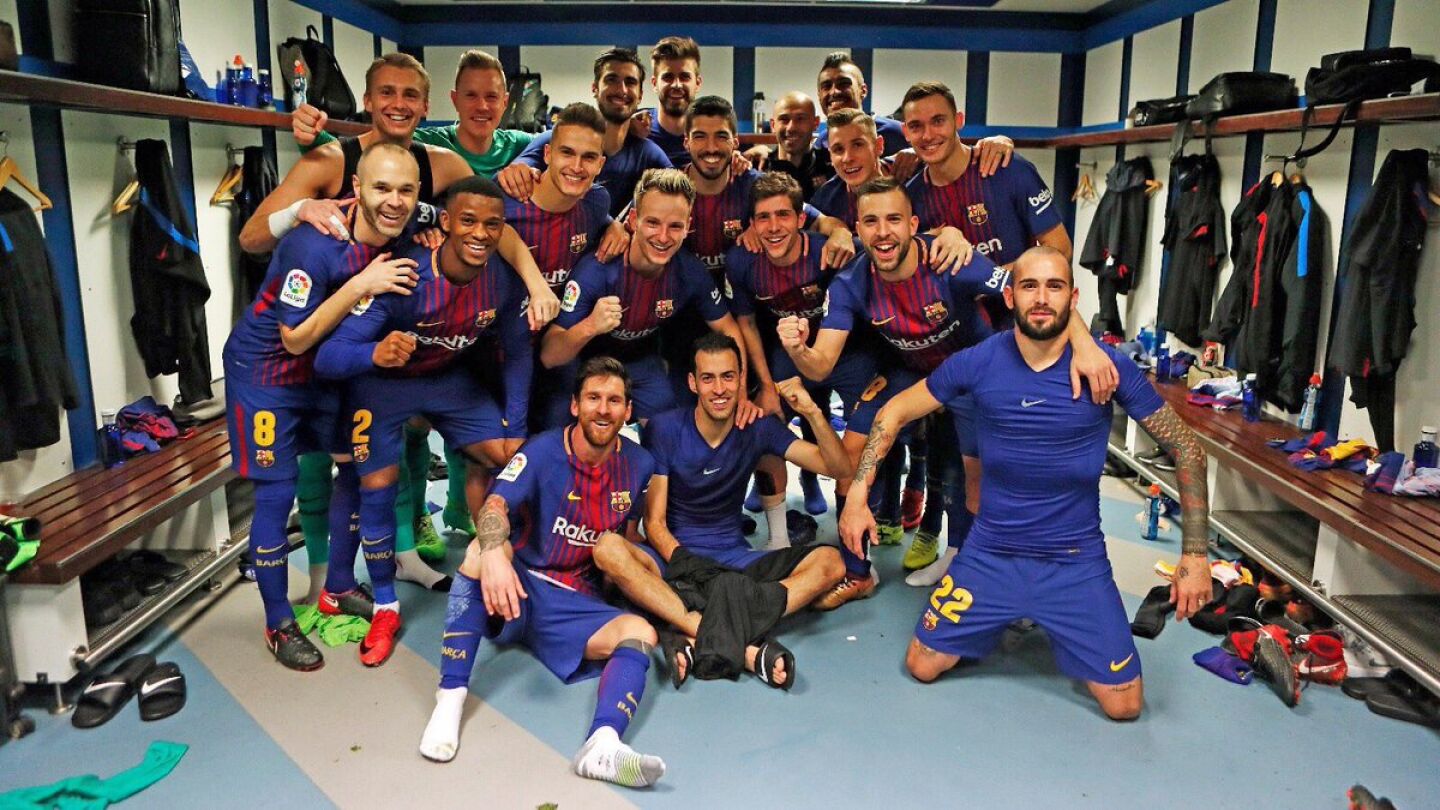 El Barcelona celebra su victoria ante el Real Madrid