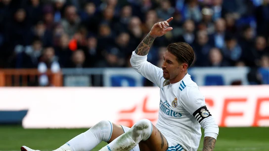 Sergio Ramos se lamenta tras una acción en El Clásico Sergio Ramos se lamenta tras una acción en El Clásico