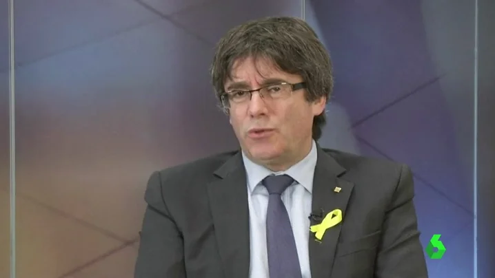 Carles Puigdemont: "El rey tiene la oportunidad de empezar la rectificación en el mensaje de Navidad"