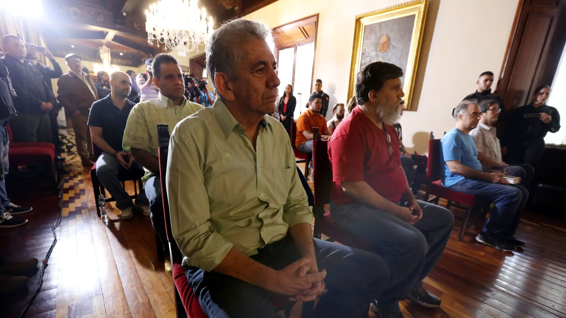 El opositor venezolano Alfredo Ramos, entre otros