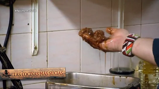 El espíritu de la Navidad llega a 'Nochemala' con las cocinas más sucias de 'Pesadilla': así las recuerda Alberto Chicote El espíritu de la Navidad llega a 'Nochemala' con las cocinas más sucias de 'Pesadilla': así las recuerda Alberto Chicote