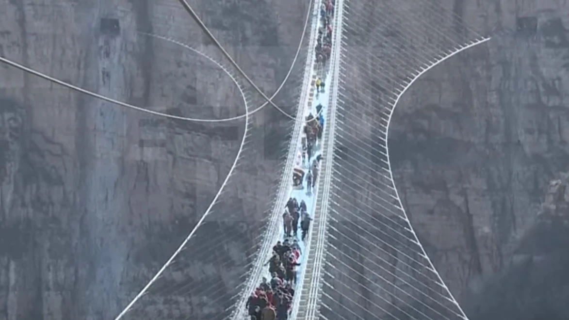 El puente de cristal más largo del mundo, en Hebei