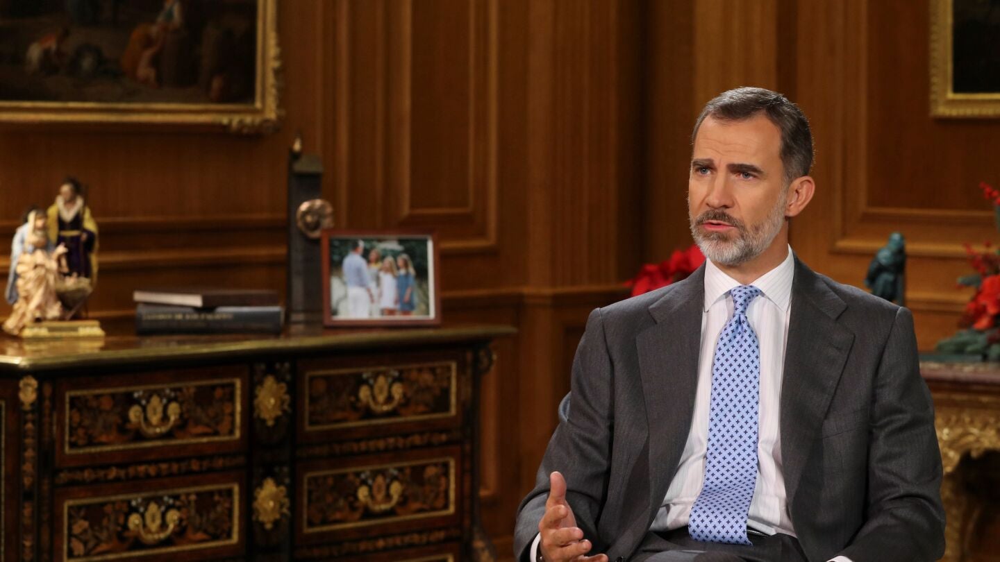 El Rey Felipe VI, durante su tradicional mensaje de Navidad desde el Palacio de La Zarzuela