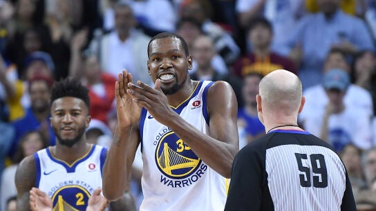 Kevin Durant celebra la victoria de los Warriors