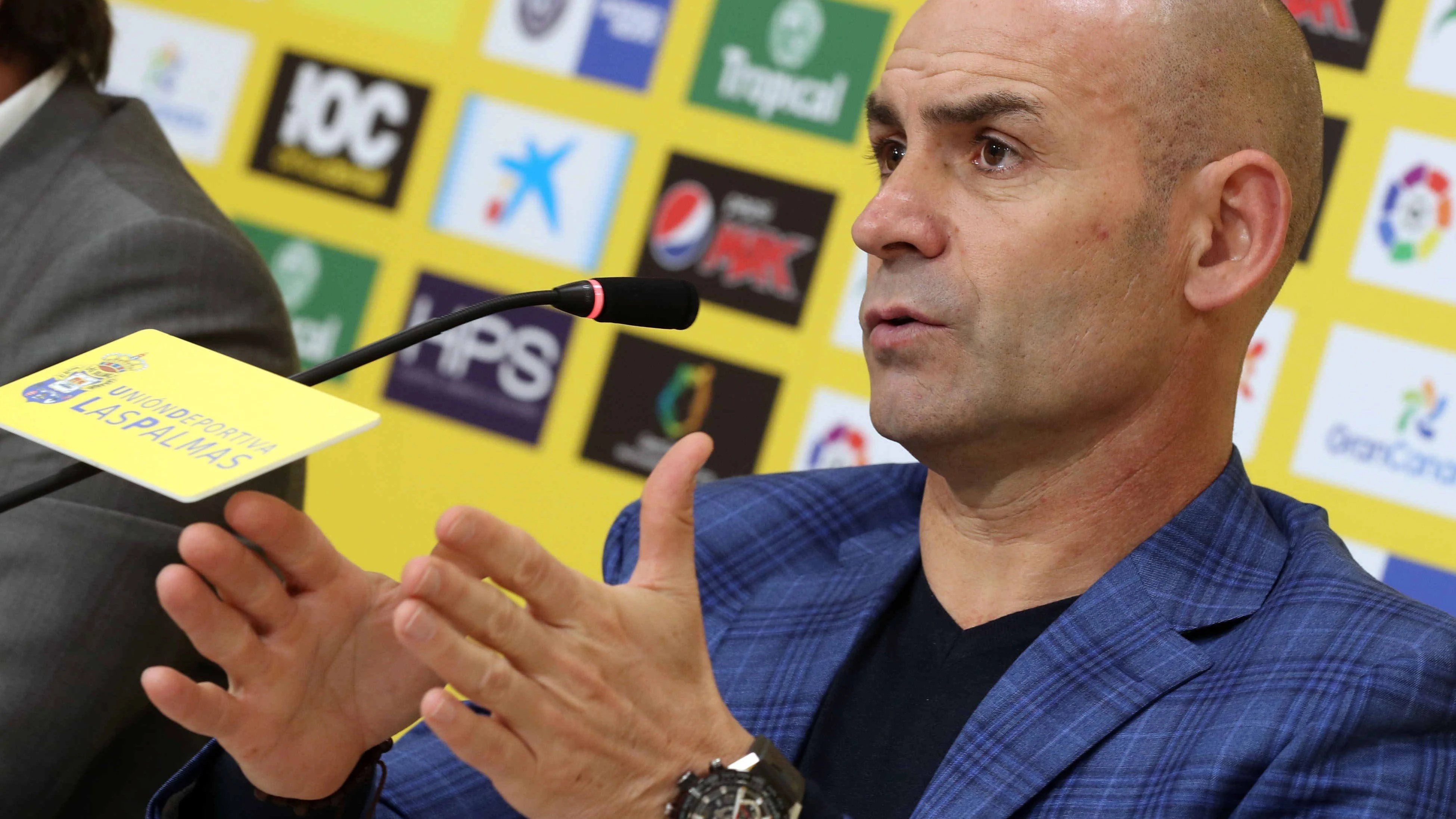 Paco Jémez, durante su presentación con Las Palmas Paco Jémez, durante su presentación con Las Palmas