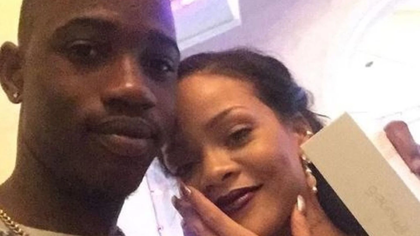 Rihanna y su primo asesinado Tavon Kaiseen Alleyne Rihanna y su primo asesinado Tavon Kaiseen Alleyne
