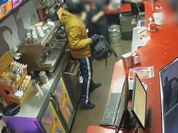 Detenido 'in fraganti' un atracador que asaltaba casinos a punta de pistola Detenido 'in fraganti' un atracador que asaltaba casinos a punta de pistola