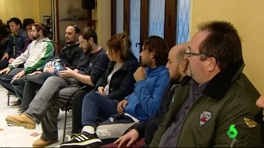 Los trabajadores de la base naval de Rota se encierran para protestar contra los depsidos Los trabajadores de la base naval de Rota se encierran para protestar contra los depsidos